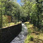 Au Bord De L'eau