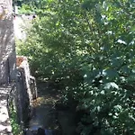 Au Bord De L'eau Bed and breakfast 3*