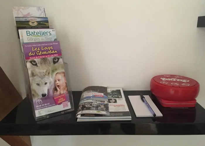 Au Bord De L'eau לינה וארוחת בוקר לה קאנורג