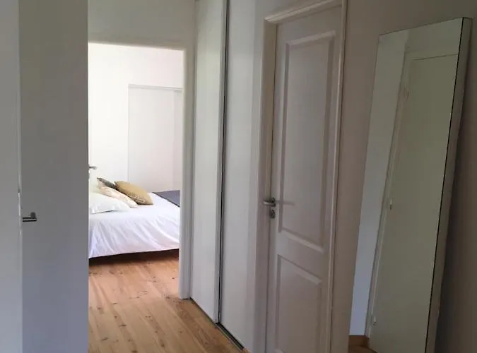 Au Bord De L'eau 3* לה קאנורג