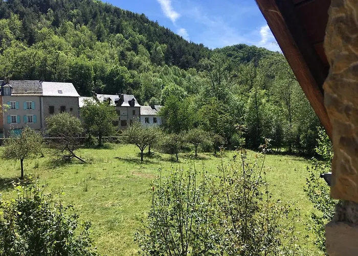 Au Bord De L'eau לינה וארוחת בוקר לה קאנורג